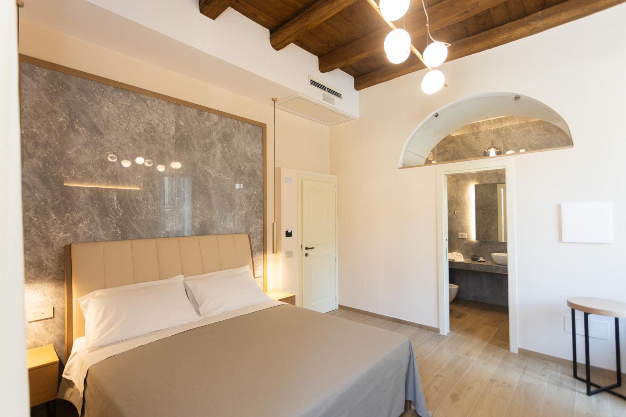 Heraklean Suites Tropea Exterior photo